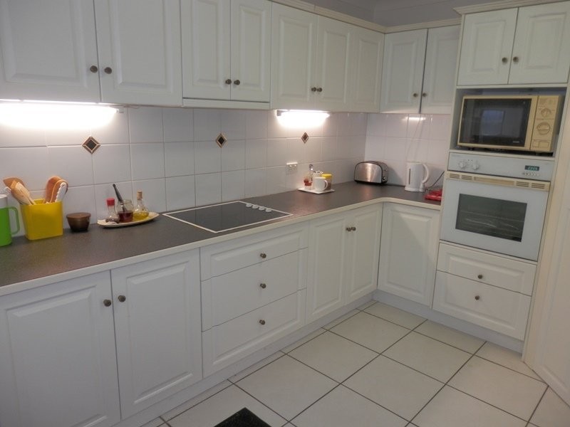 12 Banksia Court, Lowood QLD 4311