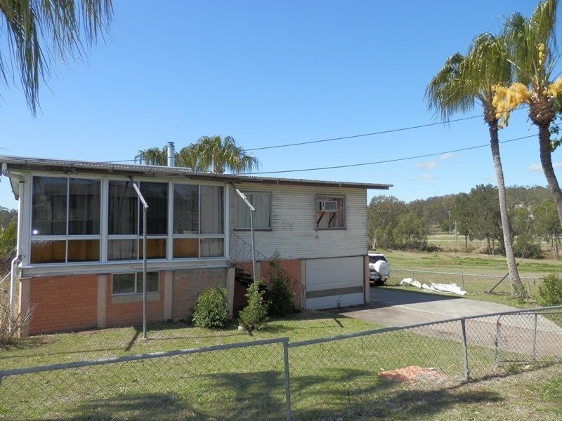 86 Stafford Street, Silkstone QLD 4304