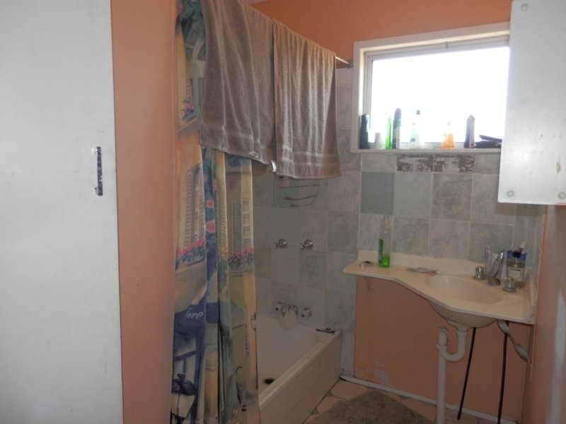 86 Stafford Street, Silkstone QLD 4304