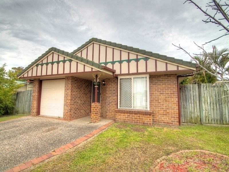 8 Rockman Drive, Raceview QLD 4305