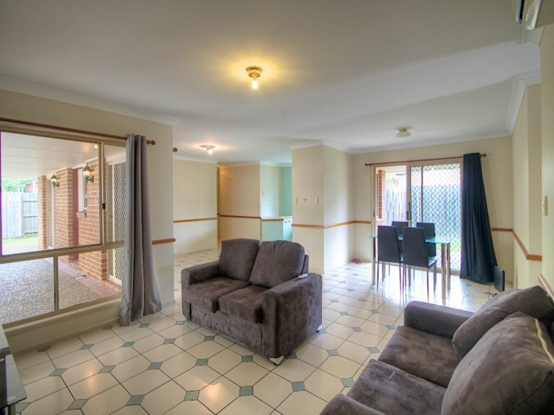 8 Rockman Drive, Raceview QLD 4305