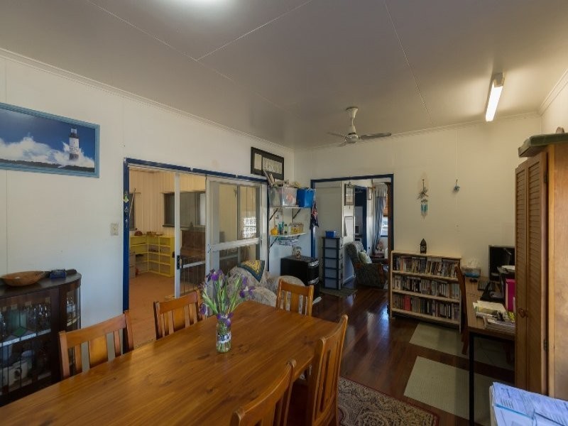 33 Gilmore Street, Leichhardt QLD 4305