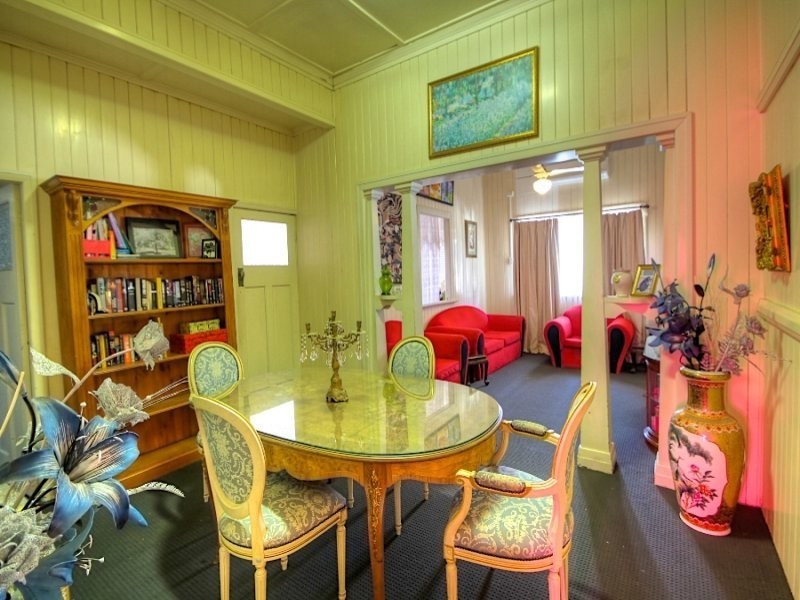 81 Roderick Street, Ipswich QLD 4305