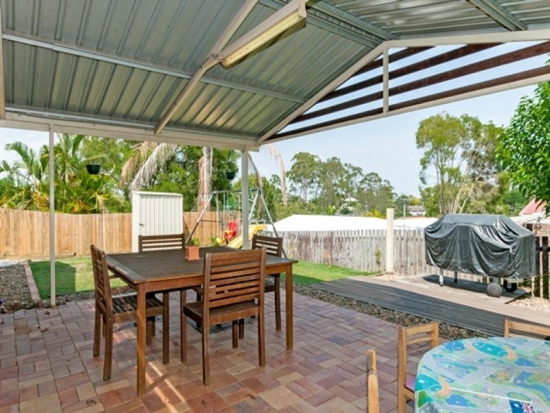 6 Brolga Court, Bundamba QLD 4304