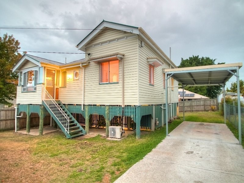 34 Macquarie Street, Silkstone QLD 4304