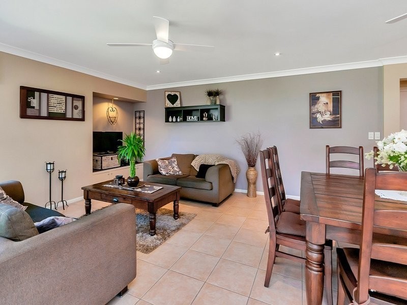 82 Jacana Crescent, Flinders View QLD 4305