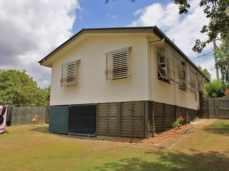 17 Leslie Street, East Ipswich QLD 4305