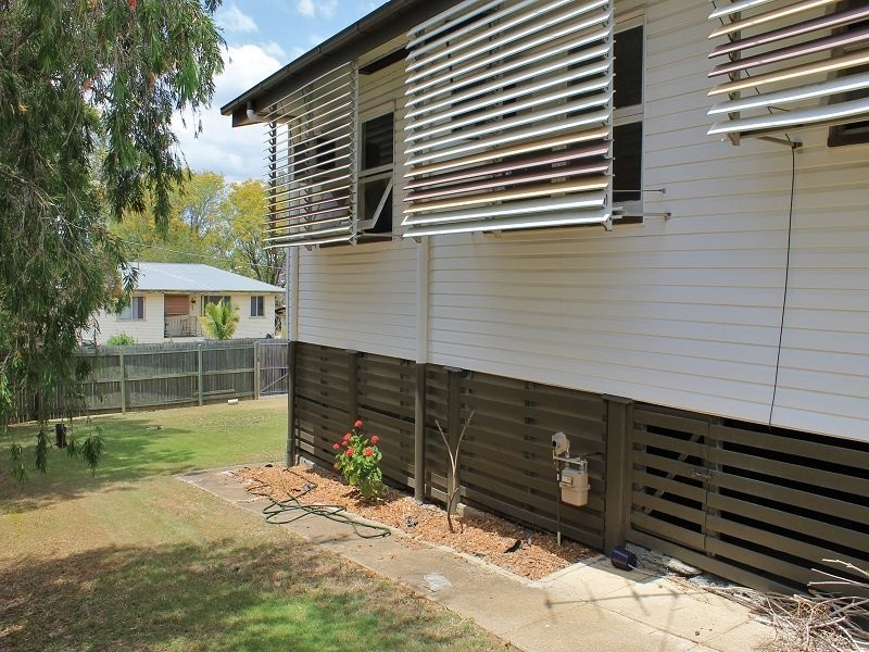 17 Leslie Street, East Ipswich QLD 4305