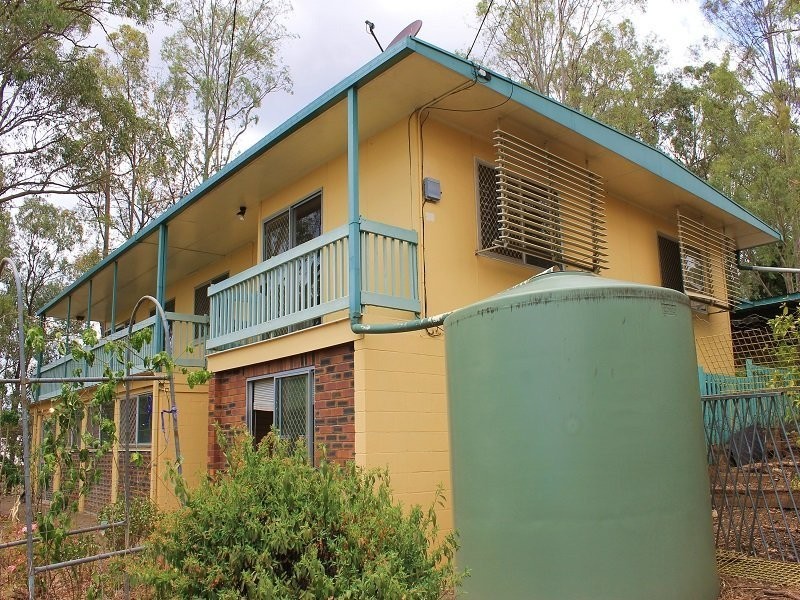 25 High Street, Blackstone QLD 4304