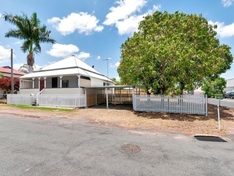 1 Colvin Street (Cnr Lowry lane), North Ipswich QLD 4305
