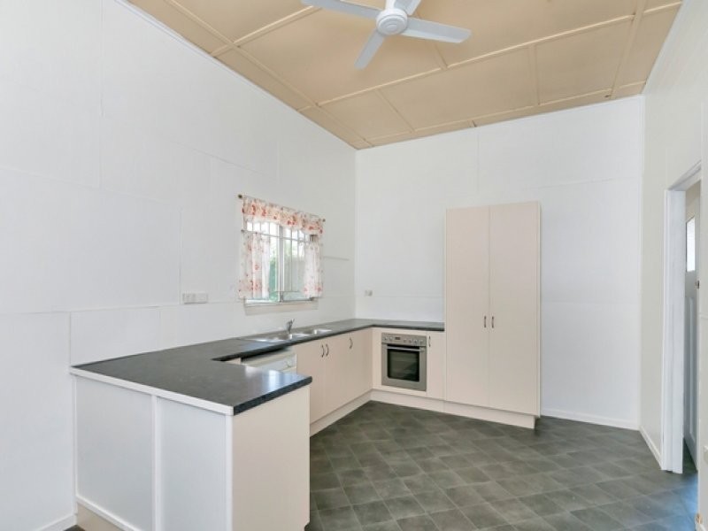 1 Colvin Street (Cnr Lowry lane), North Ipswich QLD 4305