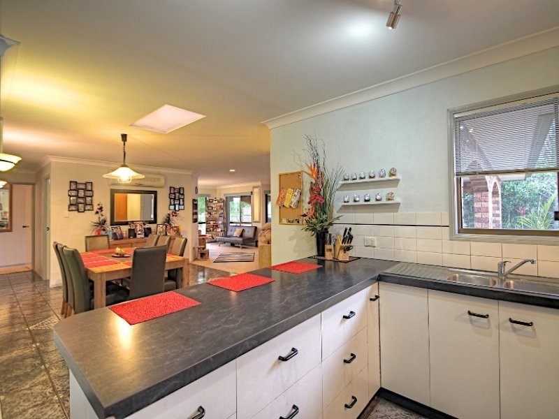 10 Wilton Court, Flinders View QLD 4305