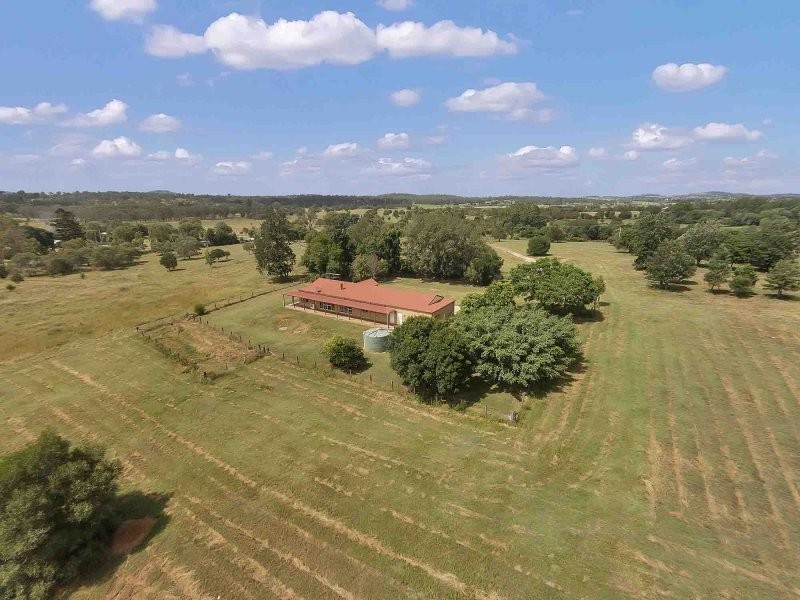 71 Theuerkaufs Road, Fairney View QLD 4306