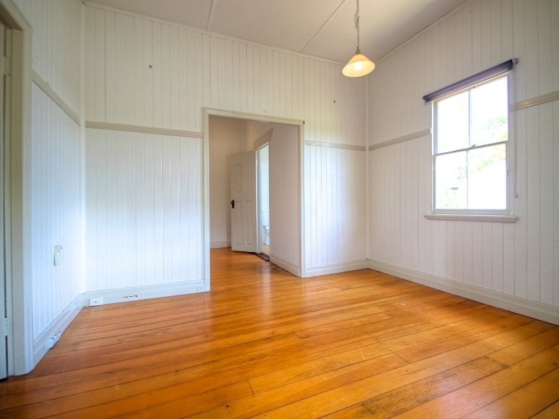 14 North Street, North Ipswich QLD 4305