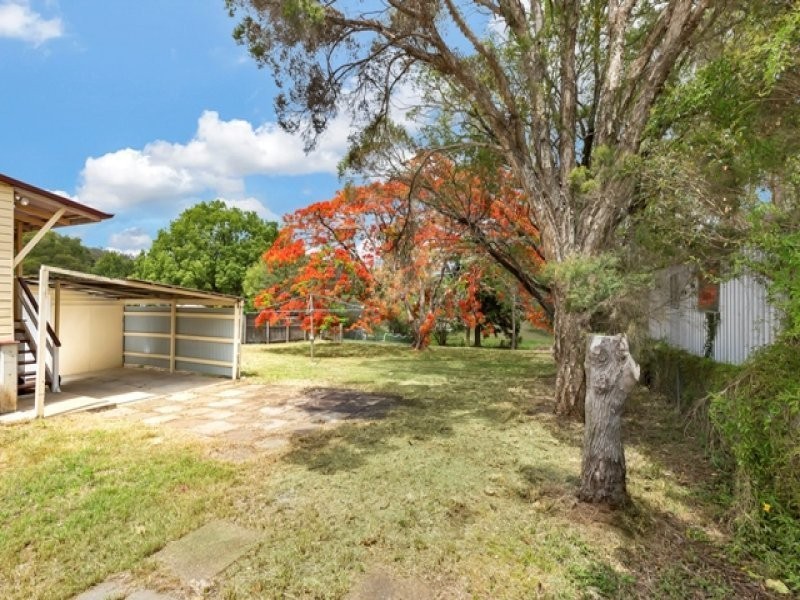 6 George Street, Blackstone QLD 4304