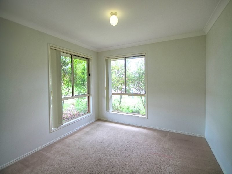 33 Katrina Way, Raceview QLD 4305