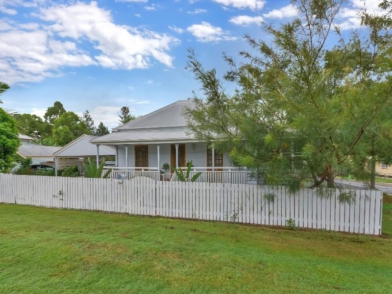 41 Frederick Street, Newtown QLD 4305