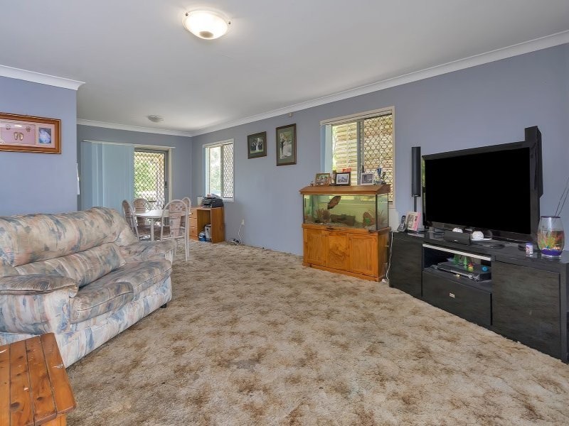 8 Butler Street, Raceview QLD 4305