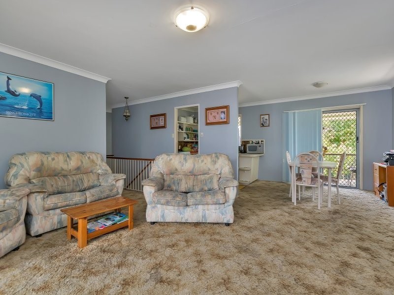 8 Butler Street, Raceview QLD 4305