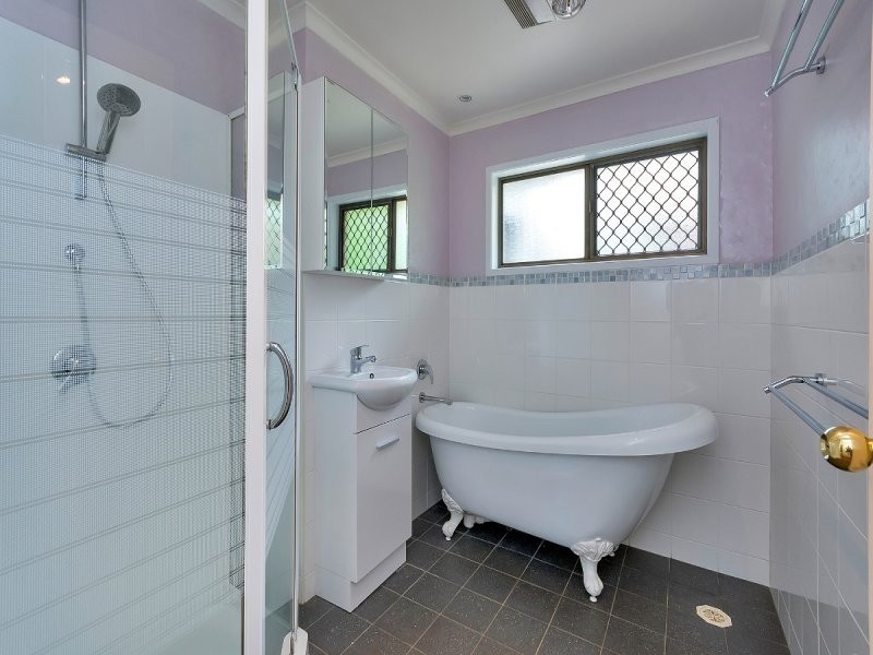 18 Elaine Street, Karalee QLD 4306