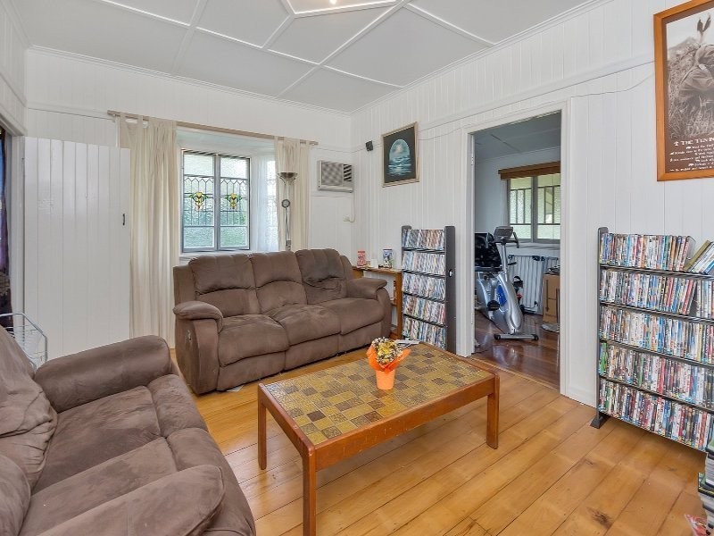 161 Blackstone Road, Silkstone QLD 4304