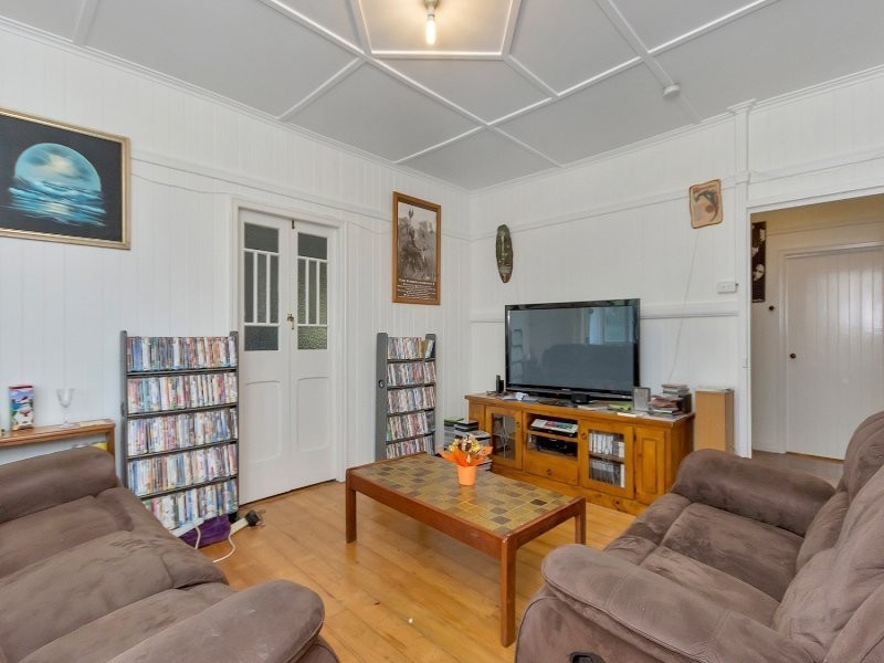161 Blackstone Road, Silkstone QLD 4304