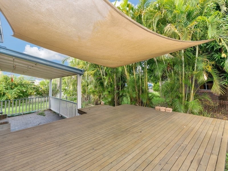 161 Blackstone Road, Silkstone QLD 4304