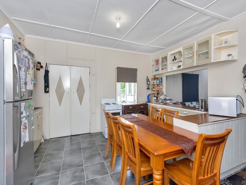 3 Lobb Street, Churchill QLD 4305