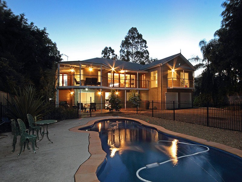 137 Riverside Avenue, Barellan Point QLD 4306