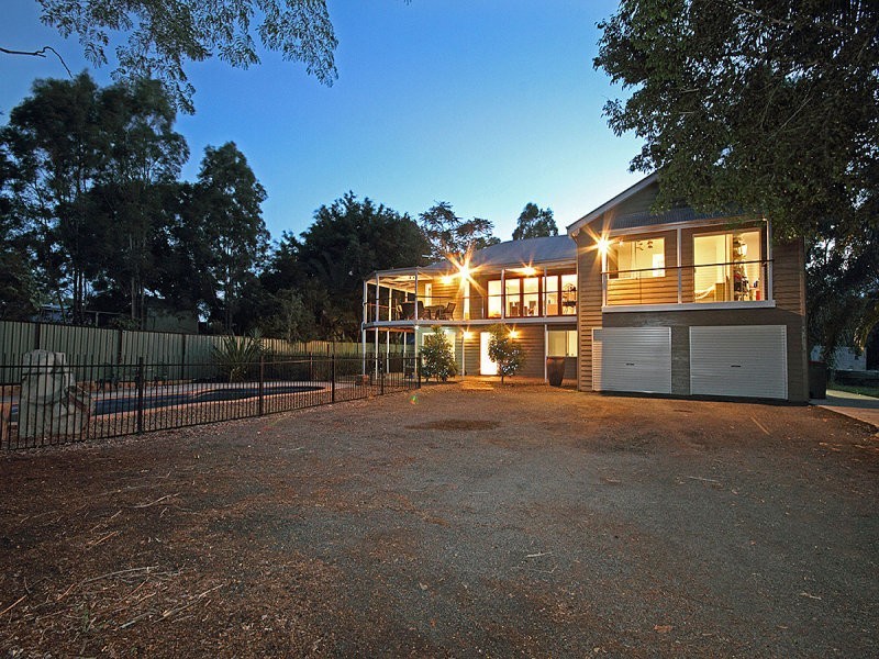 137 Riverside Avenue, Barellan Point QLD 4306