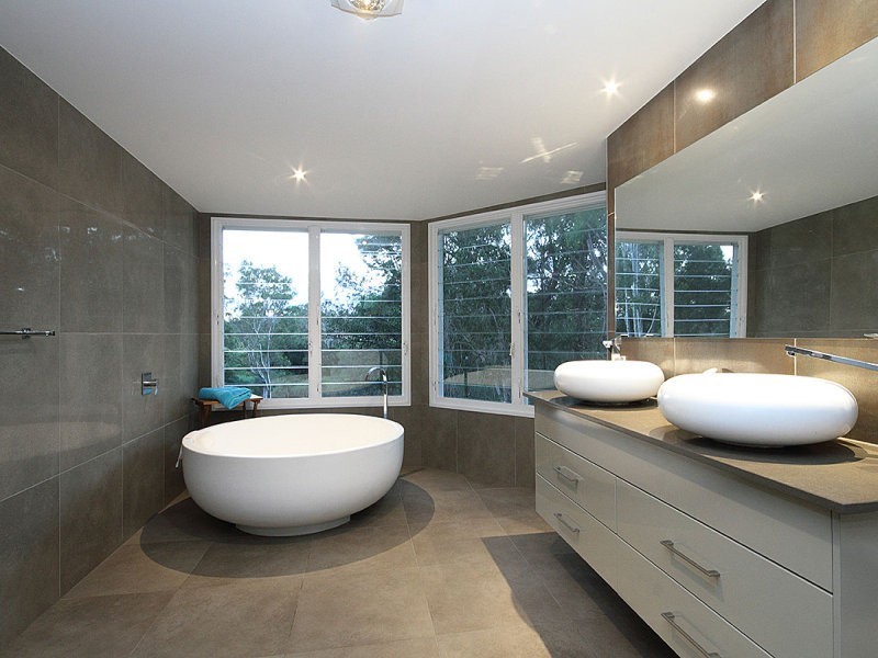 137 Riverside Avenue, Barellan Point QLD 4306