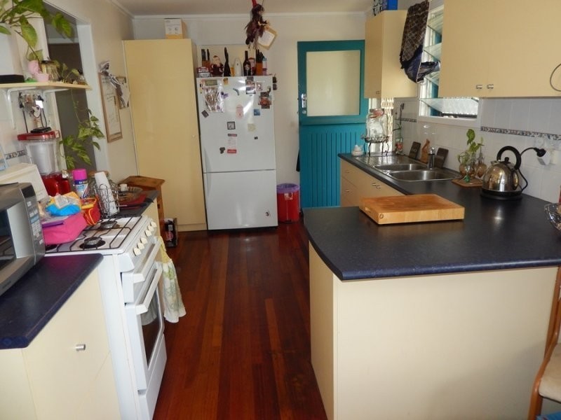 54 Kynance Street, Leichhardt QLD 4305