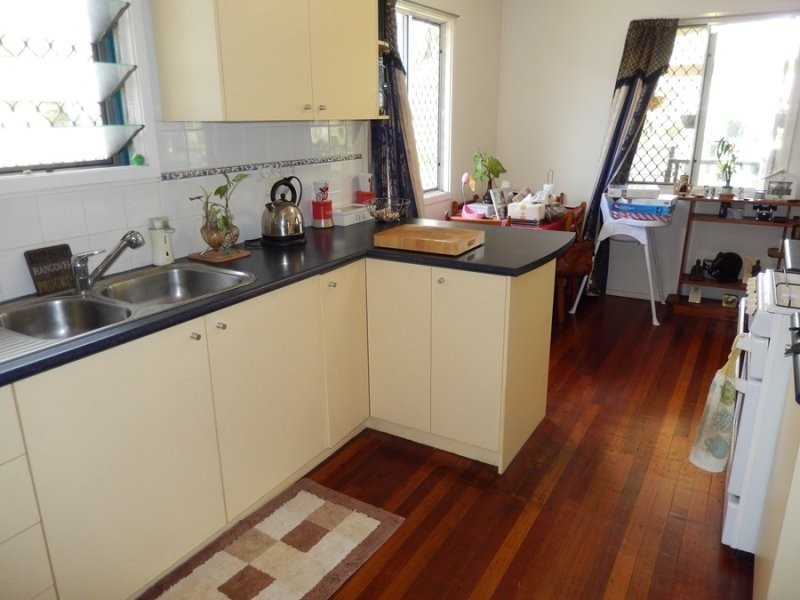 54 Kynance Street, Leichhardt QLD 4305