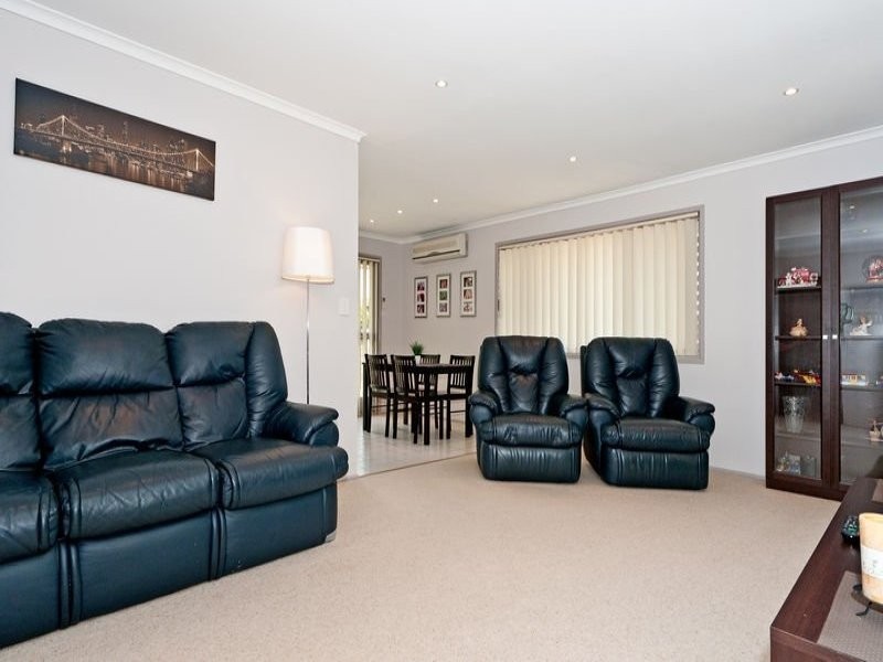 8 Deidre Ann Street, Raceview QLD 4305