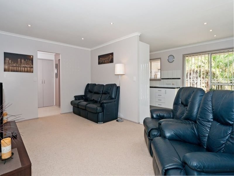 8 Deidre Ann Street, Raceview QLD 4305