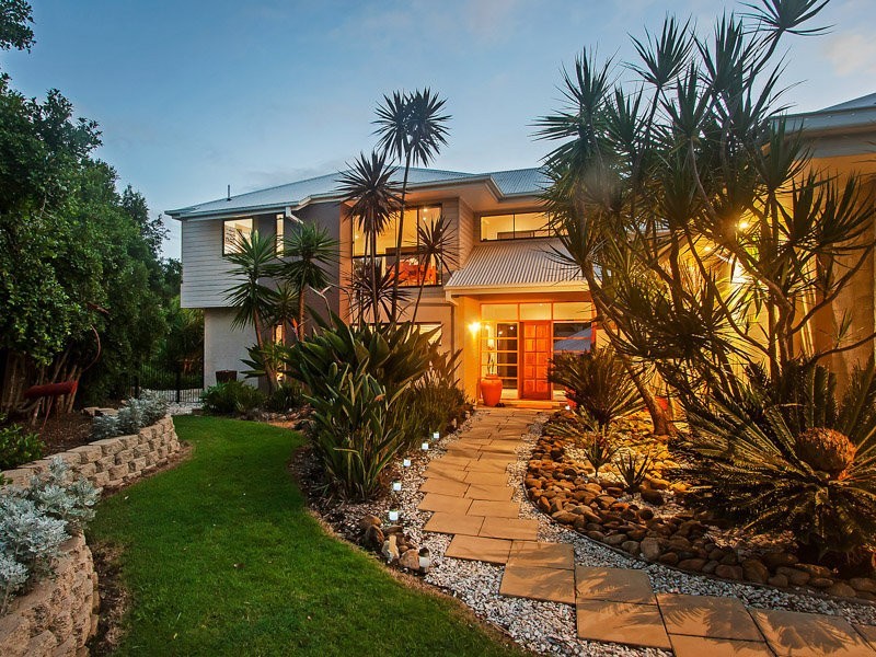 9 Coogara Court, Brookwater QLD 4300