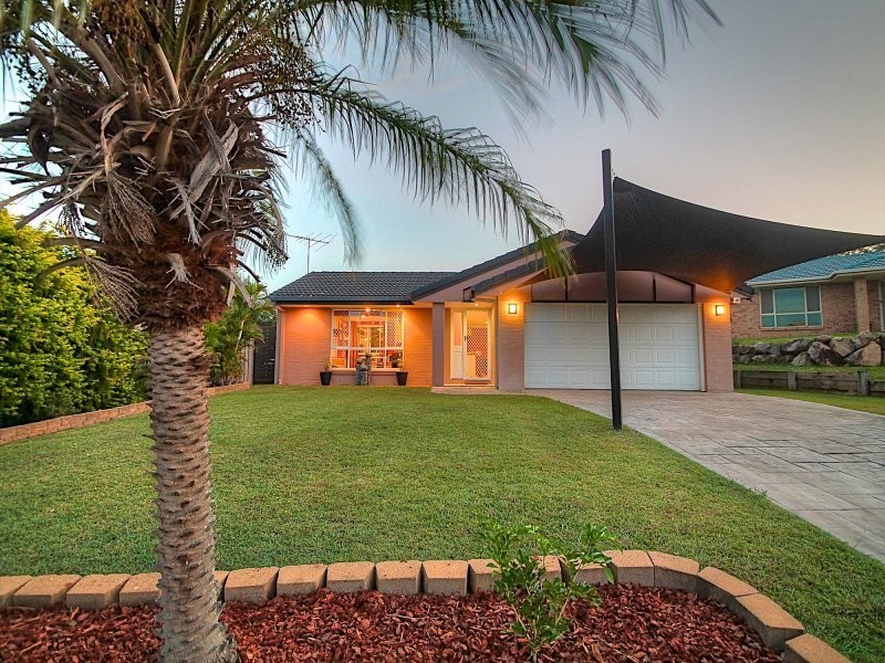 6 Craigerne Close, Brassall QLD 4305