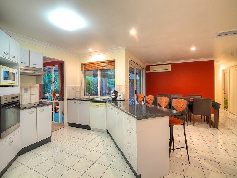 6 Craigerne Close, Brassall QLD 4305