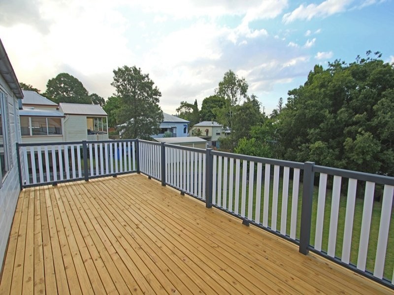 172 Blackstone Road, Silkstone QLD 4304