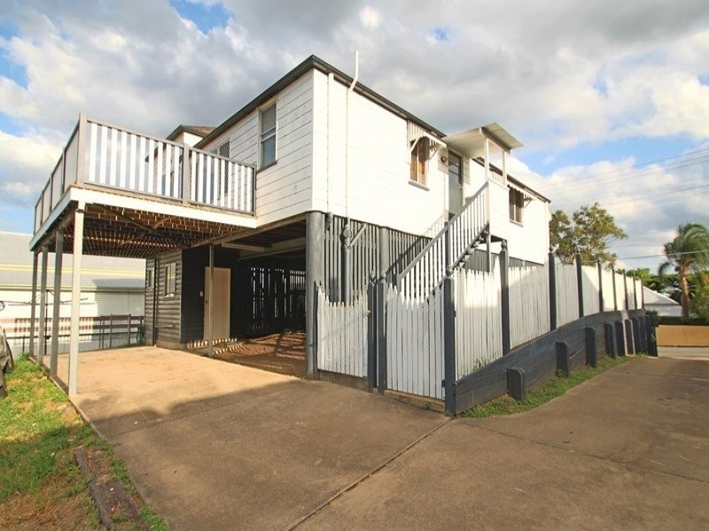 172 Blackstone Road, Silkstone QLD 4304