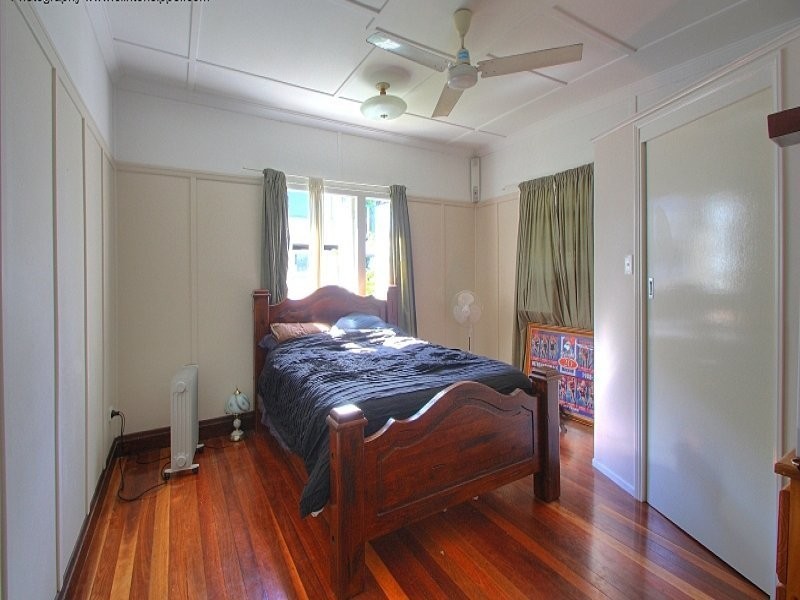 28 Chermside Road, Eastern Heights QLD 4305
