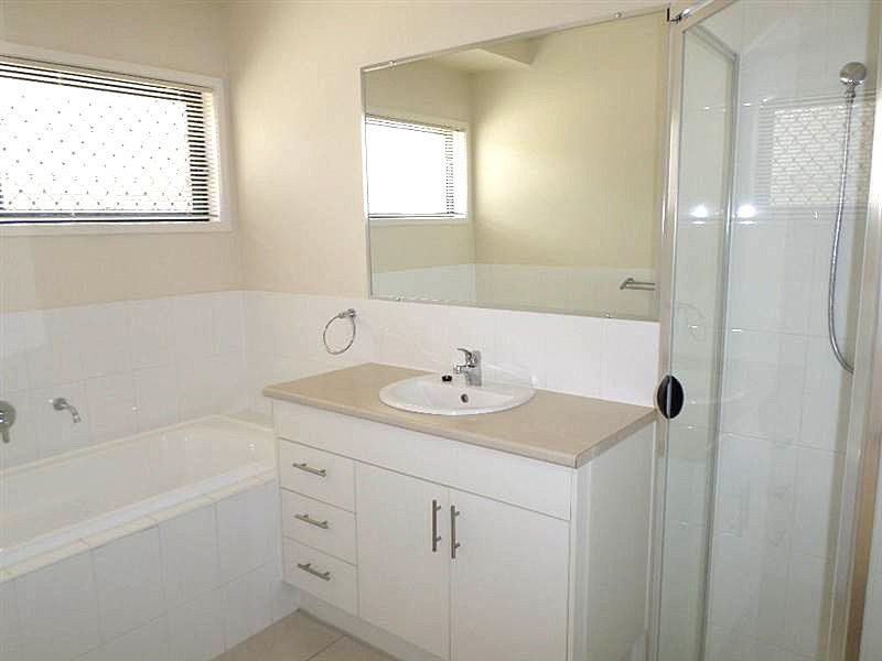 Flinders View QLD 4305