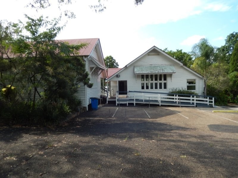 14 Hill Street, Blackstone QLD 4304