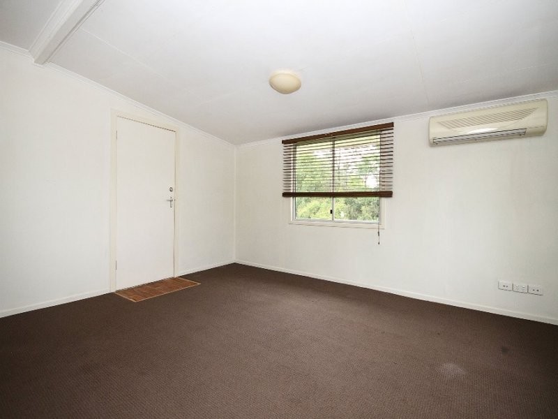 42 Videroni Street, Bundamba QLD 4304