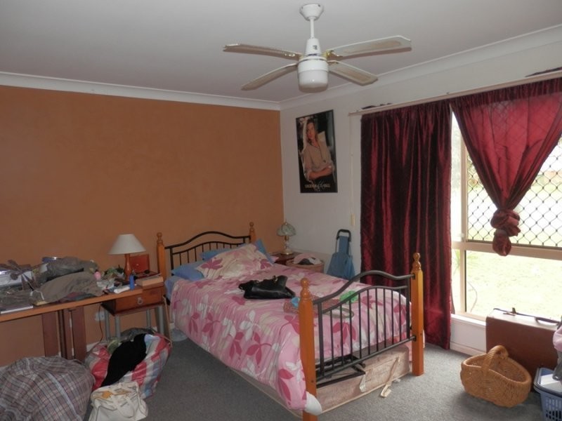 52 Earl Street, Dinmore QLD 4303