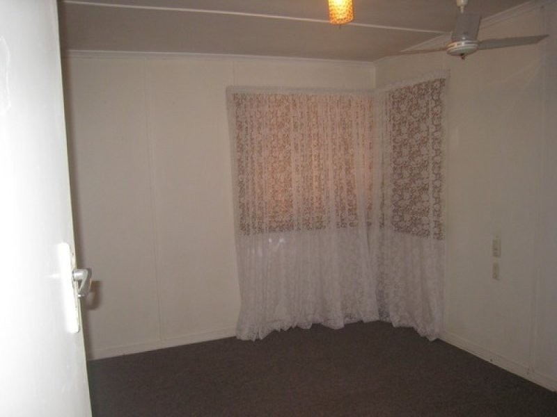 26 Avon Street, Leichhardt QLD 4305