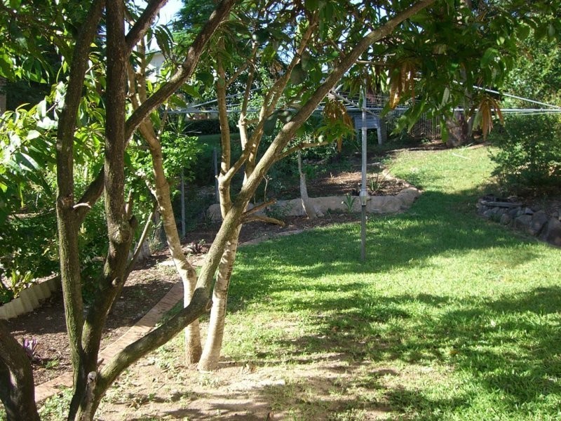 28 Belleglade Avenue, Bundamba QLD 4304
