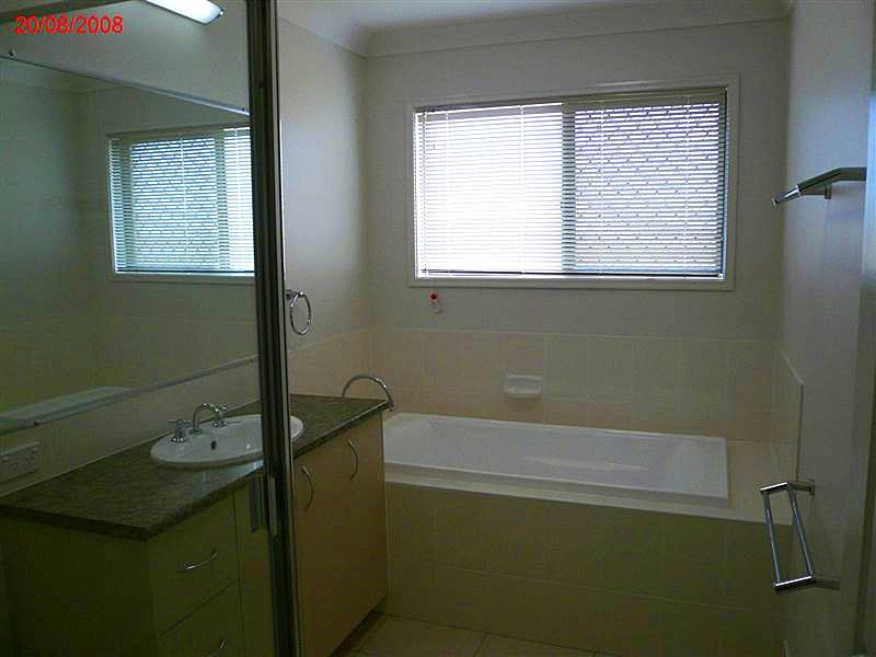 Flinders View QLD 4305