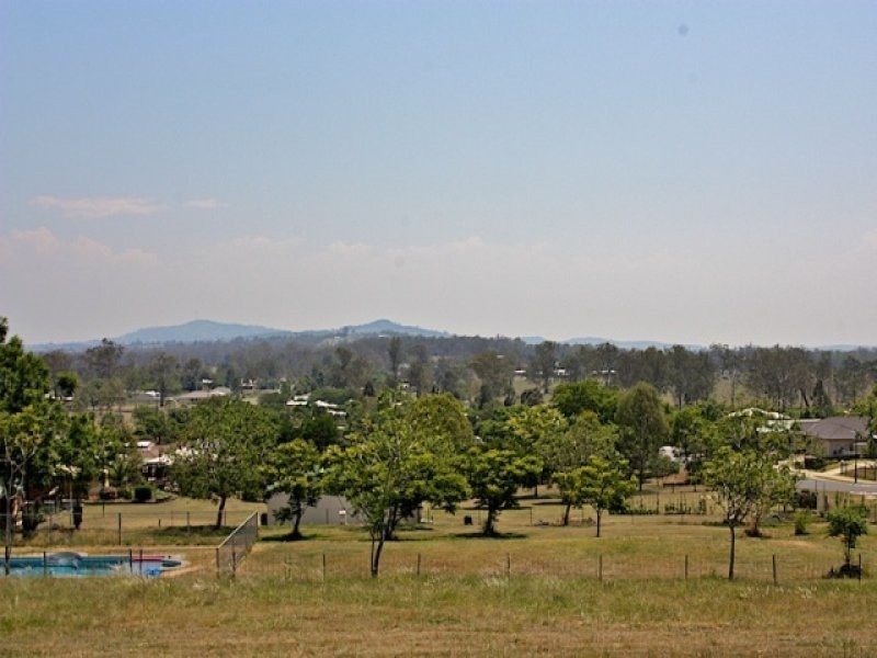 97 Schmidt Road, Fernvale QLD 4306