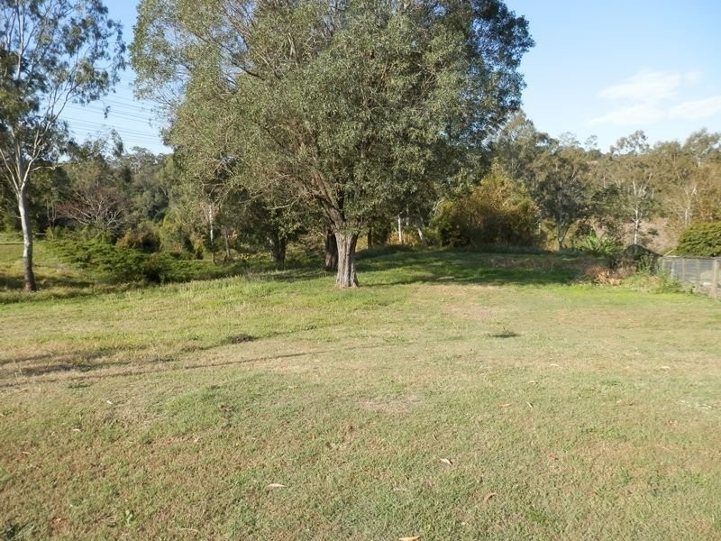 40 Carlock Prom, Karalee QLD 4306